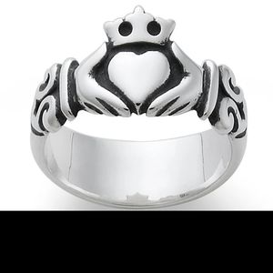 JAMES AVERY | 925 Sterling Silver - Claddagh Heart Crown Ring